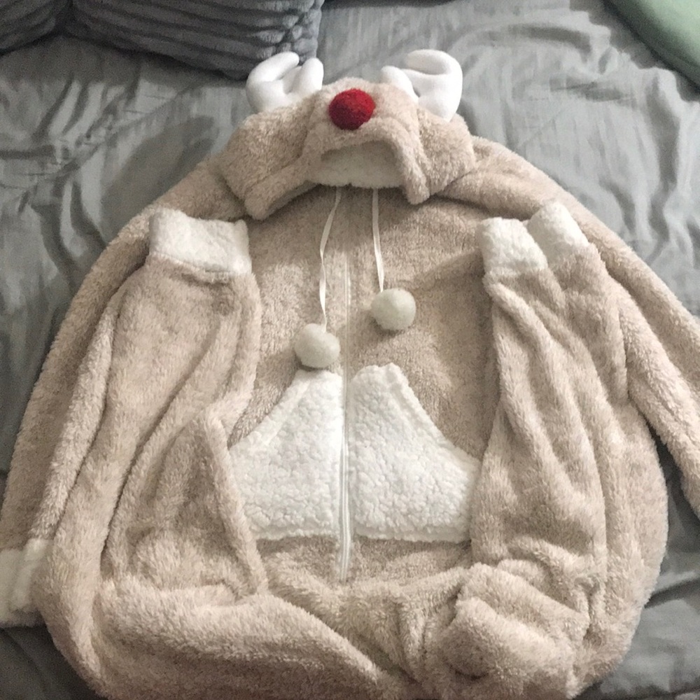 I am selling a one piece pj size Medium